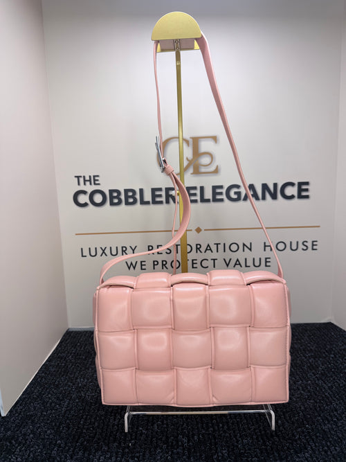 Bottega veneta peach padded casset bag
